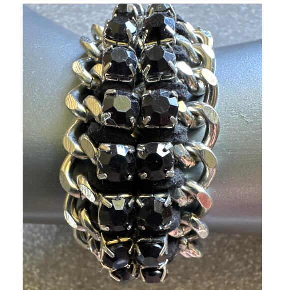 Black Rhinestones In Silver Tone Chain Link Bracelet With Toggle Clasp - Picture 1 of 4